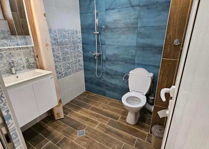 Larenta стилни с 2 спални и гледка море в влас *