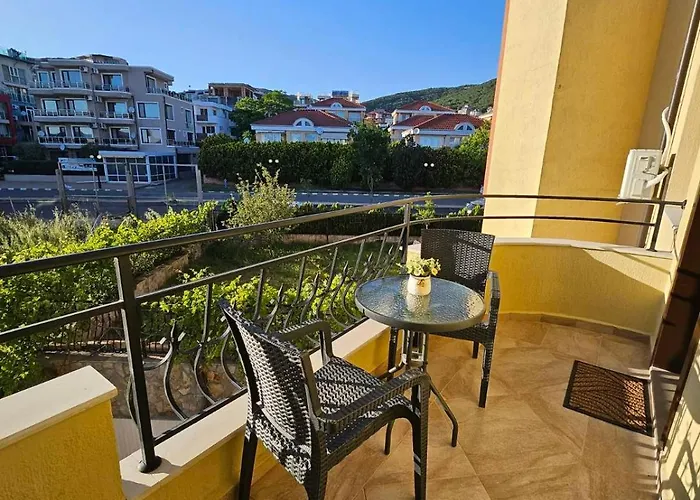 Larenta стилни с 2 спални и гледка море в влас Lägenhet *