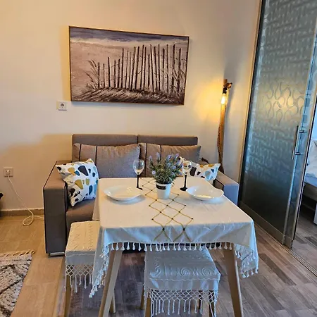 Larenta стилни с 2 спални и гледка море в влас Apartment