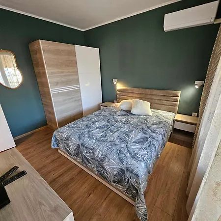 Appartamento Larenta стилни с 2 спални и гледка море в влас Sveti Vlas