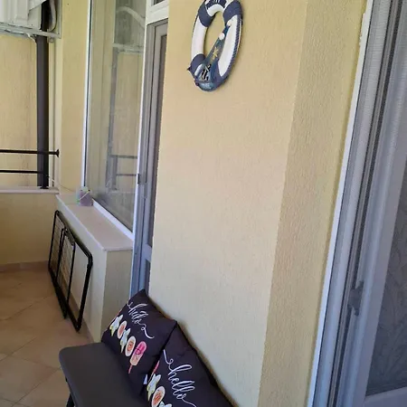 Larenta Sveti Vlas, Ulitsa Cherno 12