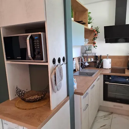 Larenta Sveti Vlas, Ulitsa Cherno 12