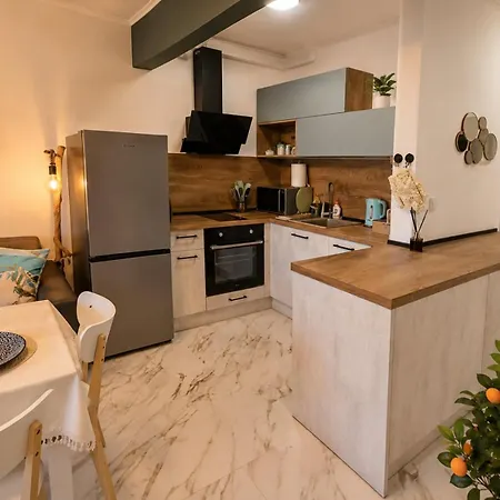 Larenta стилни с 2 спални и гледка море в влас Apartamento Sveti Vlas