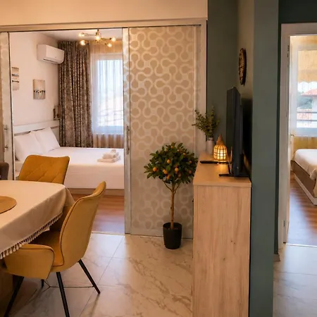 Larenta стилни с 2 спални и гледка море в влас Apartamento