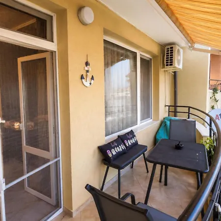 Larenta стилни с 2 спални и гледка море в влас Apartamento Sveti Vlas