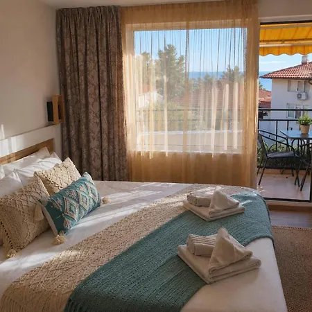 Apartamento Larenta стилни с 2 спални и гледка море в влас Sveti Vlas