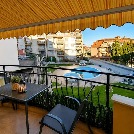 Larenta стилни с 2 спални и гледка море в влас Apartamento Sveti Vlas