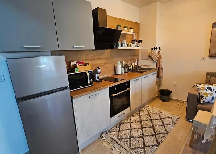 Larenta стилни с 2 спални и гледка море в влас * Свети-Влас