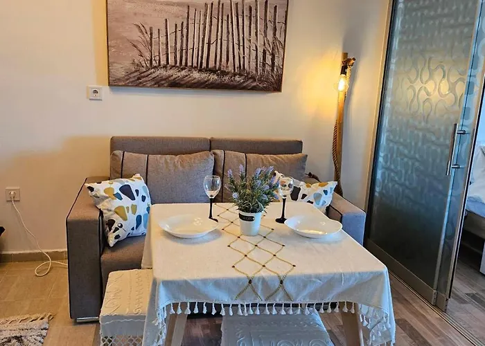 Larenta стилни с 2 спални и гледка море в влас Lejlighed