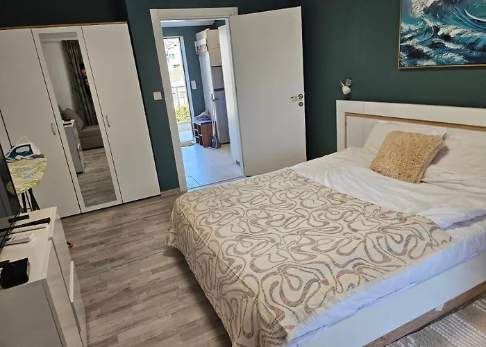 Larenta стилни с 2 спални и гледка море в влас Apartmán