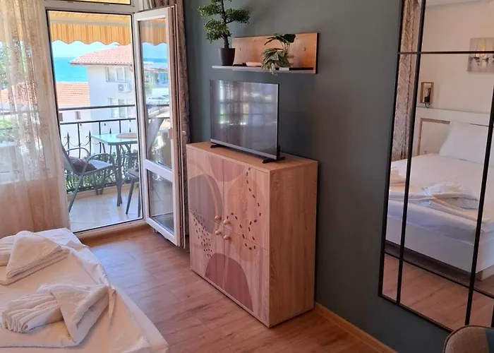 Apartmán Larenta стилни с 2 спални и гледка море в влас Sveti Vlas